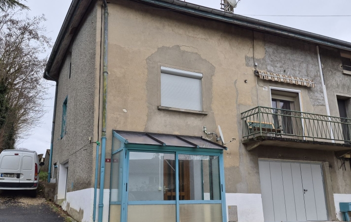 Maison de village CHALAMONT (01320)  78 m2 720 € 