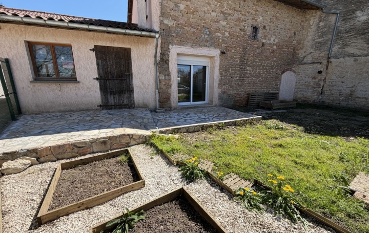 Maison PONT-DE-VAUX (01190)  95 m2 750 € 