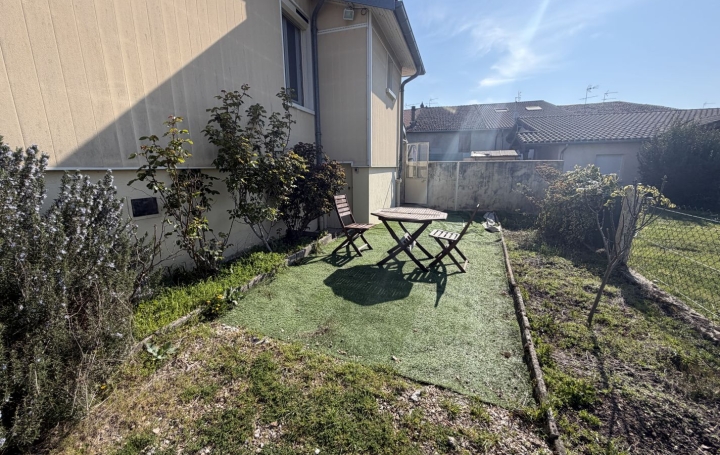 Maison LENT (01240)  56 m2 850 € 