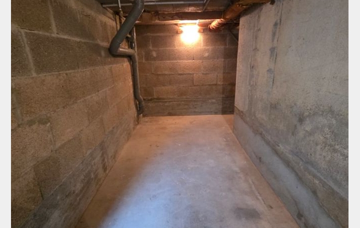 Maison LENT (01240)  56 m2 850 € 