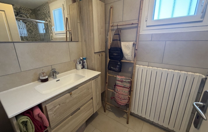 Maison LENT (01240)  56 m2 850 € 