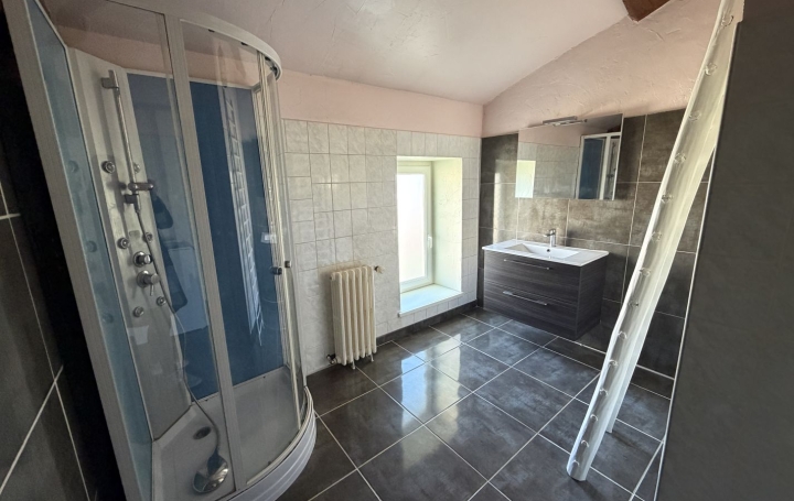 2 Pièces FEILLENS (01570)  59 m2 660 € 
