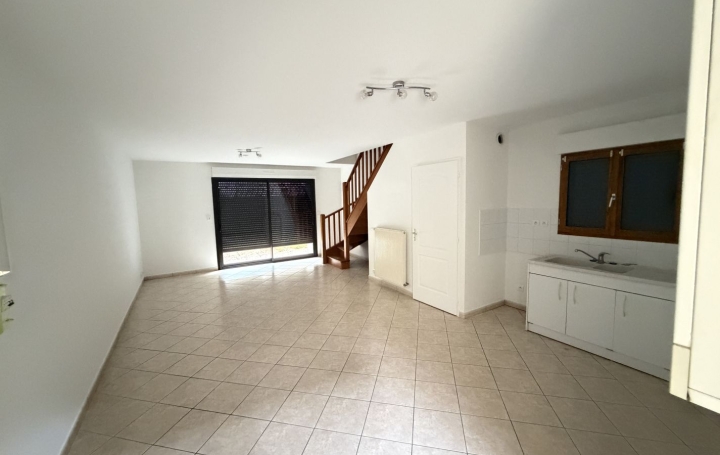 Maison de village SAINT-JEAN-LE-VIEUX (01640)  67 m2 850 € 