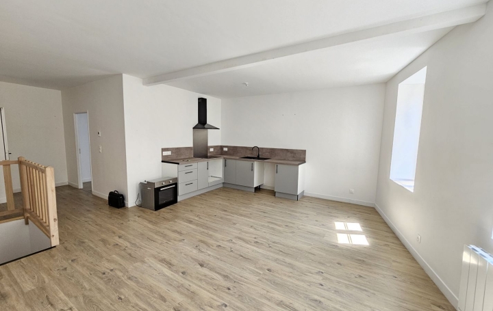 4 Pièces FLEURIE (69820)  81 m2 840 € 