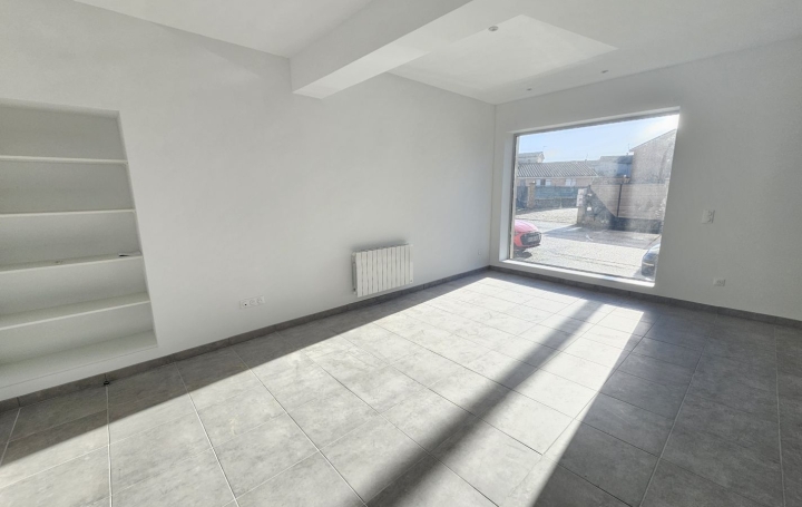 Local / Bureau SAINT-PAUL-DE-VARAX (01240) 48 m<sup>2</sup> 600 € 