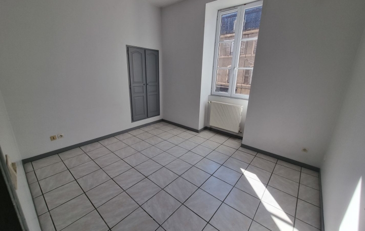 3 Pièces PONT-DE-VAUX (01190)  63 m2 575 € 