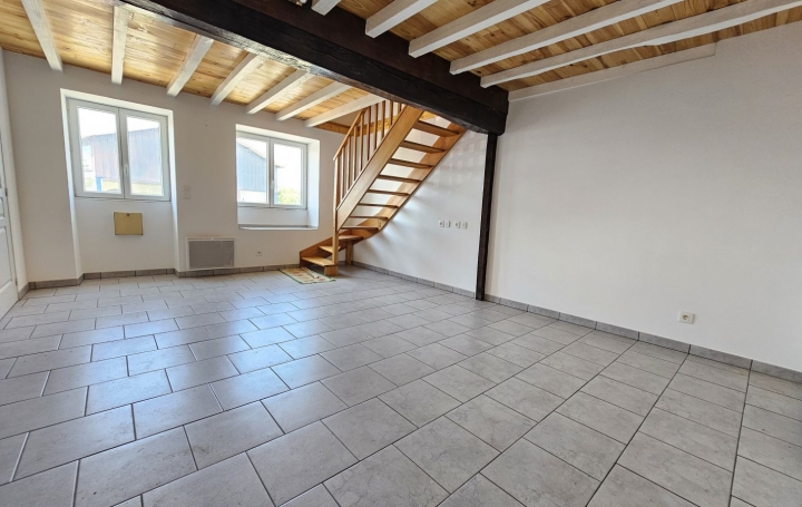 Maison PONT-DE-VAUX (01190)  55 m2 700 € 
