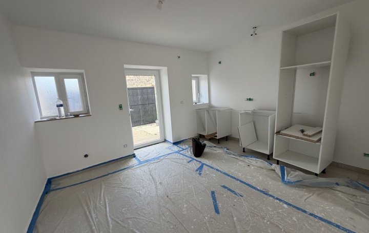 3 Pièces VANDEINS (01660)  56 m2 800 € 