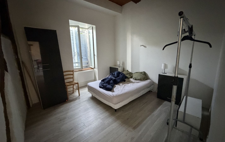 2 Pièces CHALAMONT (01320)  42 m2 550 € 