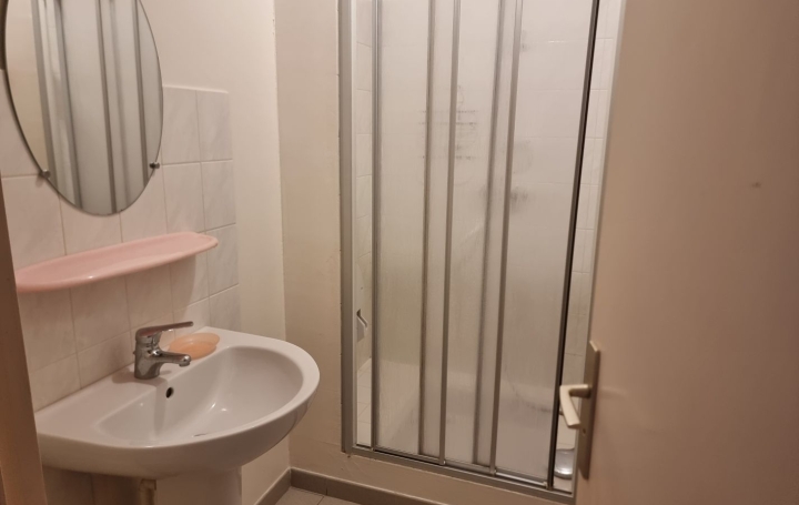 Maison de village VIRE (71260)  88 m2 750 € 