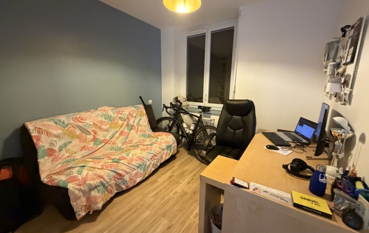 3 Pièces NEUVILLE-LES-DAMES (01400)  81 m2 800 € 