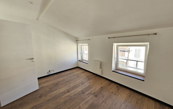 2 Pièces PONT-DE-VAUX (01190)  63 m2 680 € 