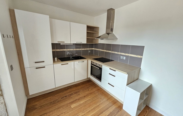 3 Pièces PONT-DE-VAUX (01190)  70 m2 650 € 