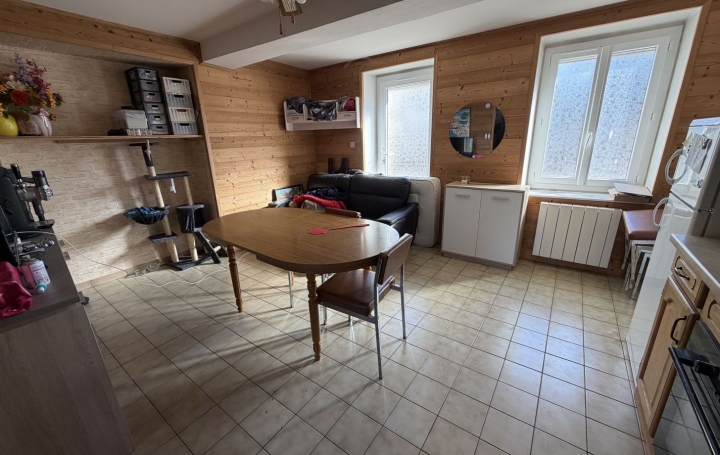 2 Pièces LENT (01240)  46 m2 550 € 