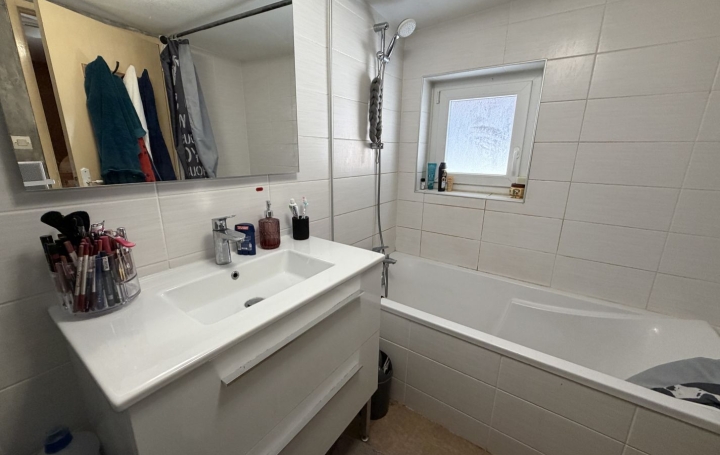 2 Pièces LENT (01240)  46 m2 550 € 