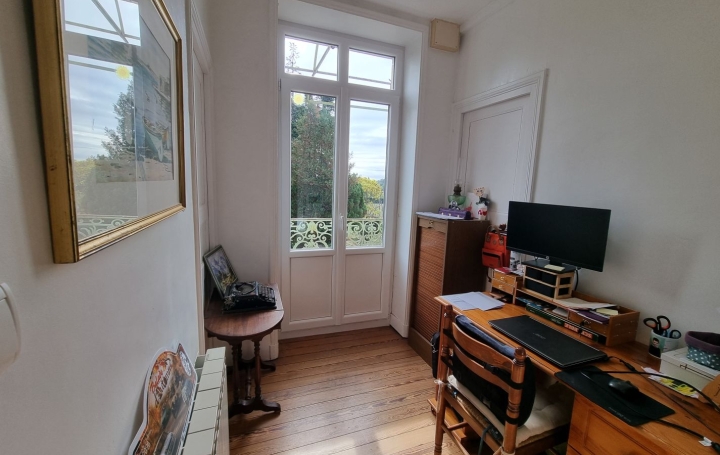 2 Pièces PONT-DE-VAUX (01190)  61 m2 520 € 