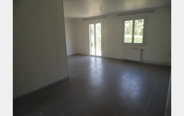 Maison SAINT-PAUL-DE-VARAX (01240)  92 m2 1 200 € 