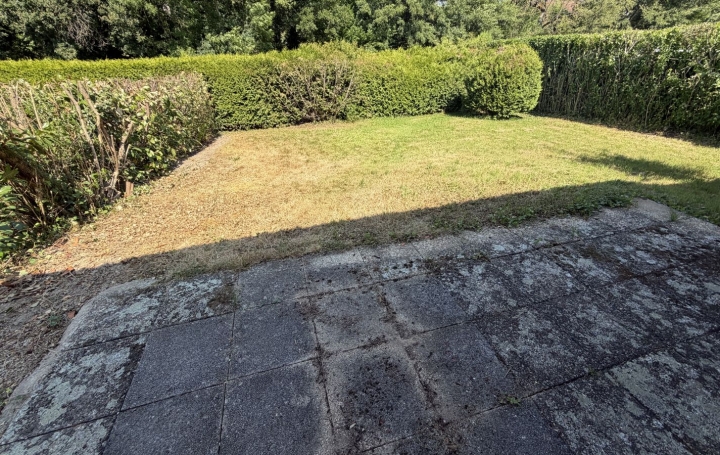 Maison SAINT-PAUL-DE-VARAX (01240)  89 m2 1 100 € 