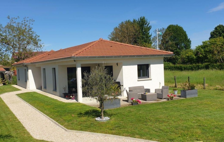 Réseau Immo-diffusion : Villa  SAINT-MAURICE-DE-REMENS  118 m2 380 000 € 