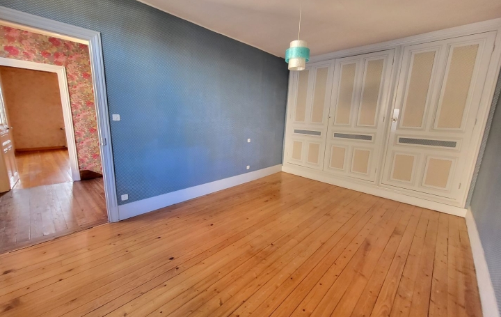 Maison NEUVILLE-LES-DAMES (01400)  144 m2 200 000 € 