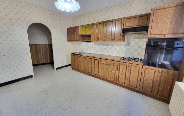 Maison NEUVILLE-LES-DAMES (01400)  144 m2 200 000 € 