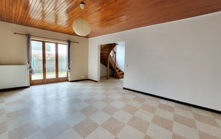 Immeuble SAINT-JEAN-DE-NIOST (01800)  290 m2 525 000 € 