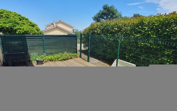 Immeuble SAINT-JEAN-DE-NIOST (01800)  290 m2 525 000 € 