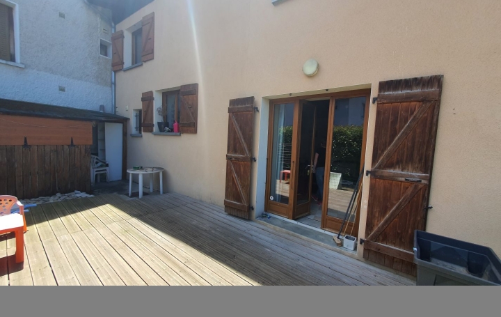 Immeuble SAINT-JEAN-DE-NIOST (01800)  290 m2 525 000 € 