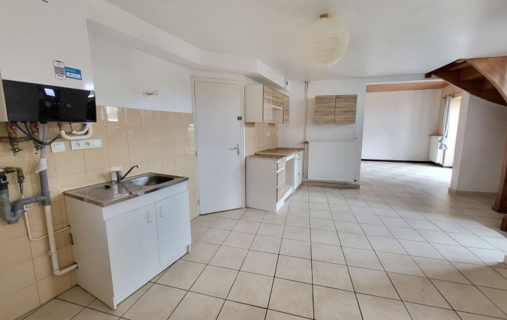 Immeuble SAINT-JEAN-DE-NIOST (01800)  290 m2 525 000 € 