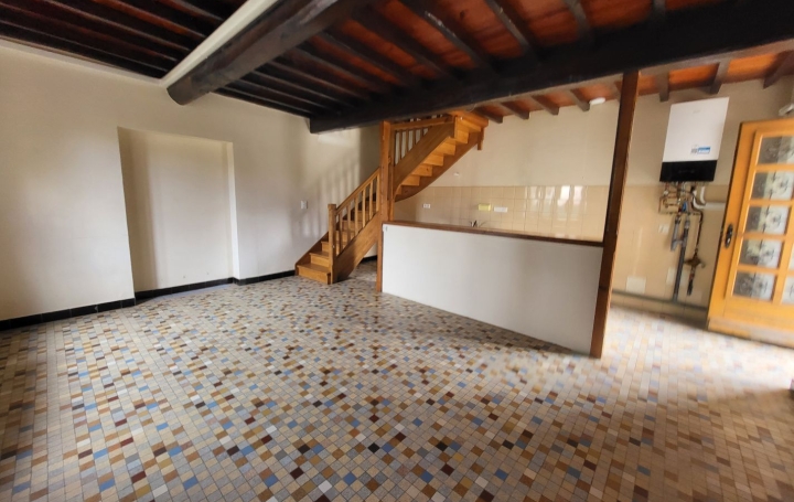 Immeuble SAINT-JEAN-DE-NIOST (01800)  290 m2 525 000 € 