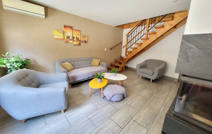 Maison LAGNIEU (01150)  333 m2 356 000 € 