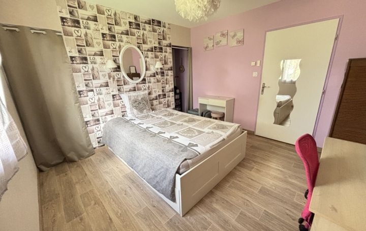 Maison CHEVROUX (01190)  193 m2 349 000 € 