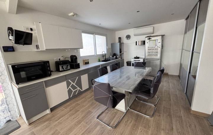 Maison CHEVROUX (01190)  193 m2 349 000 € 