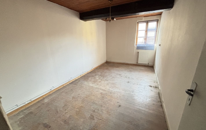 Maison CHALAMONT (01320)  107 m2 110 000 € 