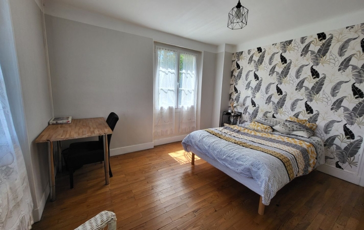 Maison CHALAMONT (01320)  176 m2 375 000 € 