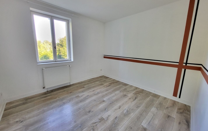 Villa CHALAMONT (01320)  164 m2 349 000 € 