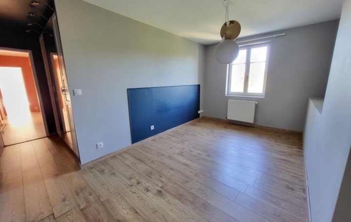 Villa CHALAMONT (01320)  164 m2 349 000 € 