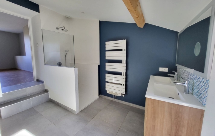 Villa CHALAMONT (01320)  164 m2 349 000 € 