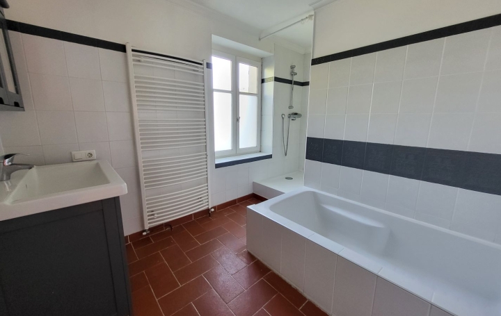 Villa CHALAMONT (01320)  164 m2 349 000 € 