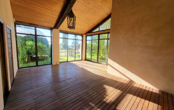 Villa CHALAMONT (01320)  164 m2 349 000 € 