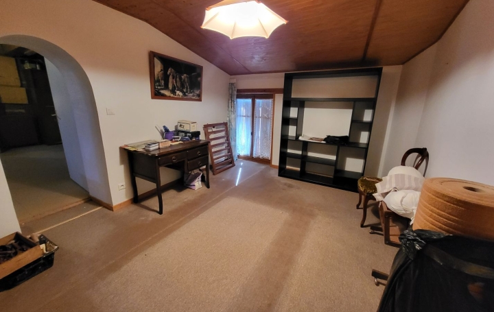 Maison CHALAMONT (01320)  126 m2 231 000 € 