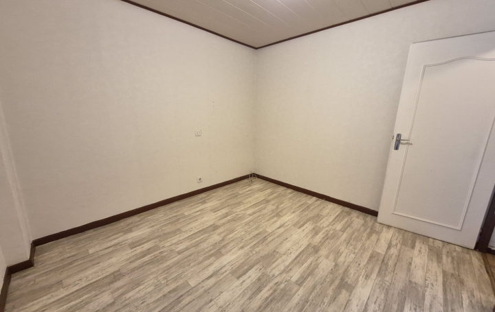 Maison de village CHALAMONT (01320)  81 m2 95 000 € 