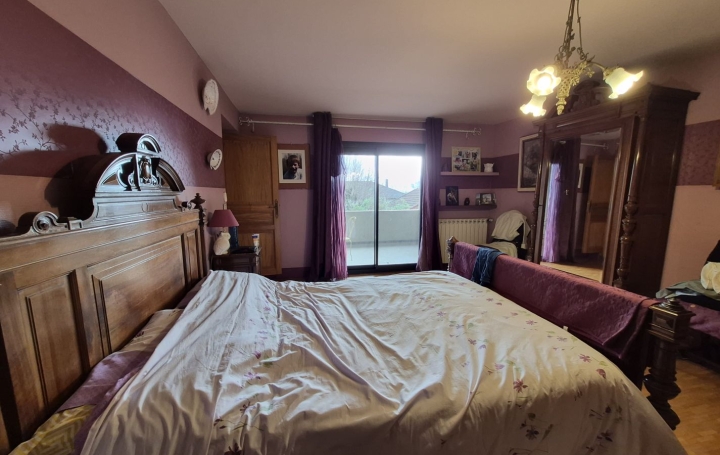 Domaine CHALAMONT (01320)  440 m2 750 000 € 