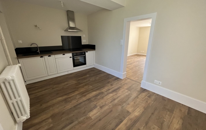 Immeuble BOURG-EN-BRESSE (01000)  407 m2 950 000 € 