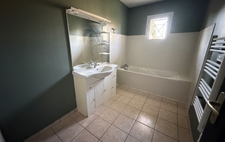 Maison SAINT-CYR-SUR-MENTHON (01380)  114 m2 255 000 € 