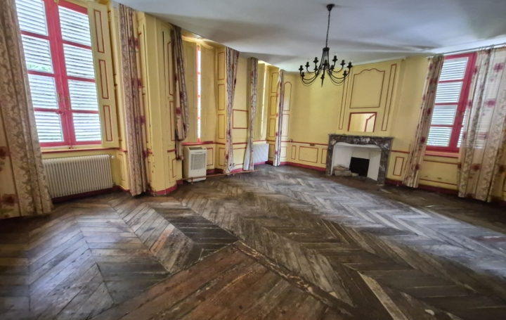 Immeuble NEUVILLE-LES-DAMES (01400)  500 m2 200 000 € 