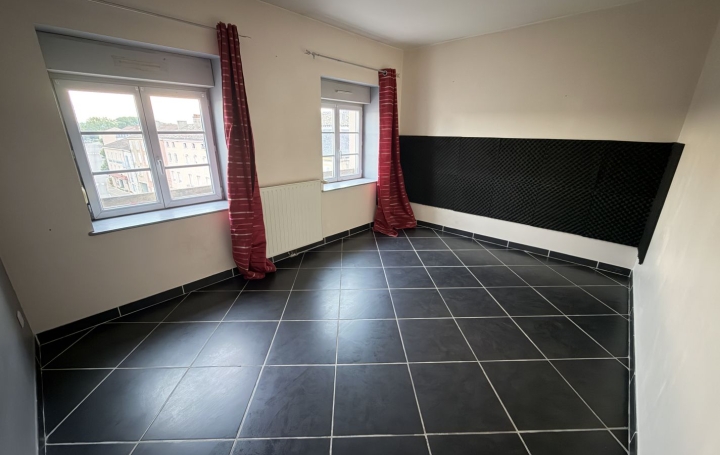 2 Pièces PONT-DE-VAUX (01190)  52 m2 70 000 € 