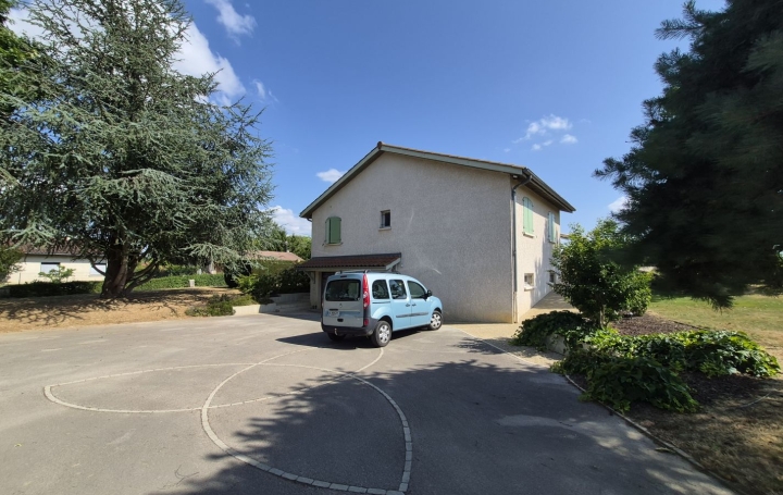 Maison SAINT-BENIGNE (01190)  129 m2 360 000 € 