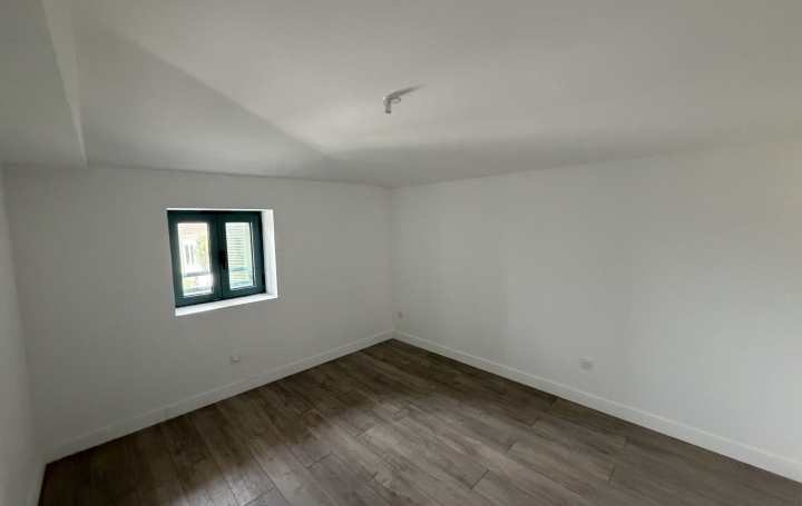 3 Pièces SAINT-PAUL-DE-VARAX (01240)  73 m2 190 000 € 