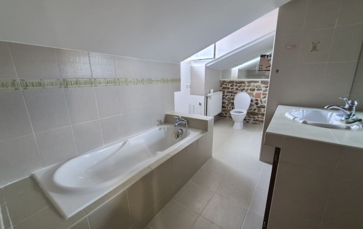 3 Pièces BOURG-EN-BRESSE (01000)  97 m2 169 000 € 
